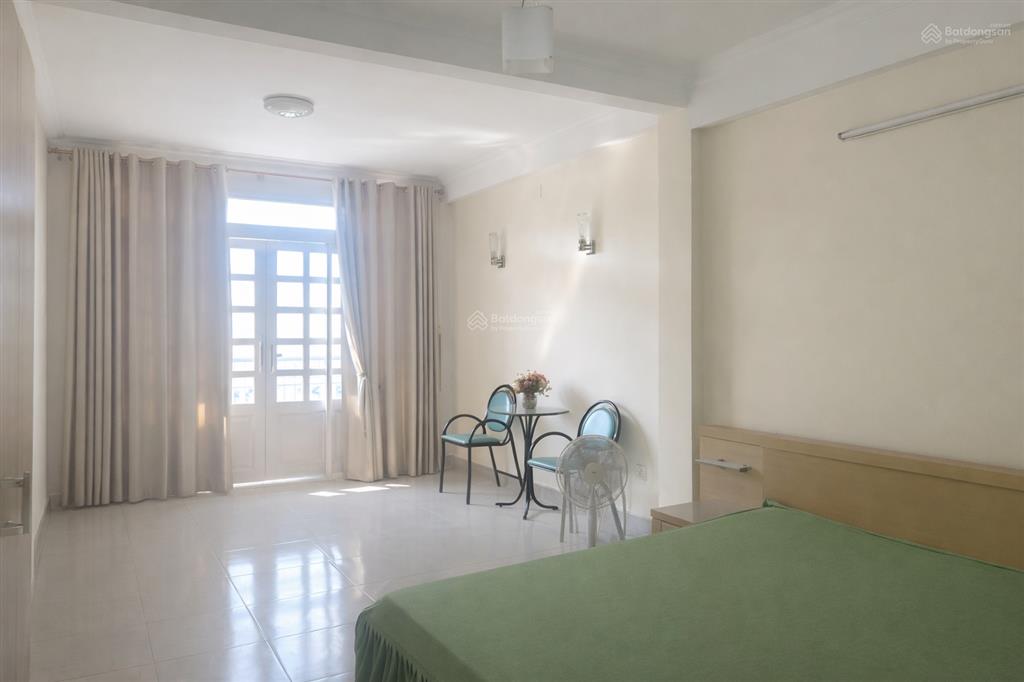 Hxh vip,sổ đẹp 100m2,5 tầng,ngay ngã 4 phú nhuận,chỉ nhỉnh 17 tỷ tl