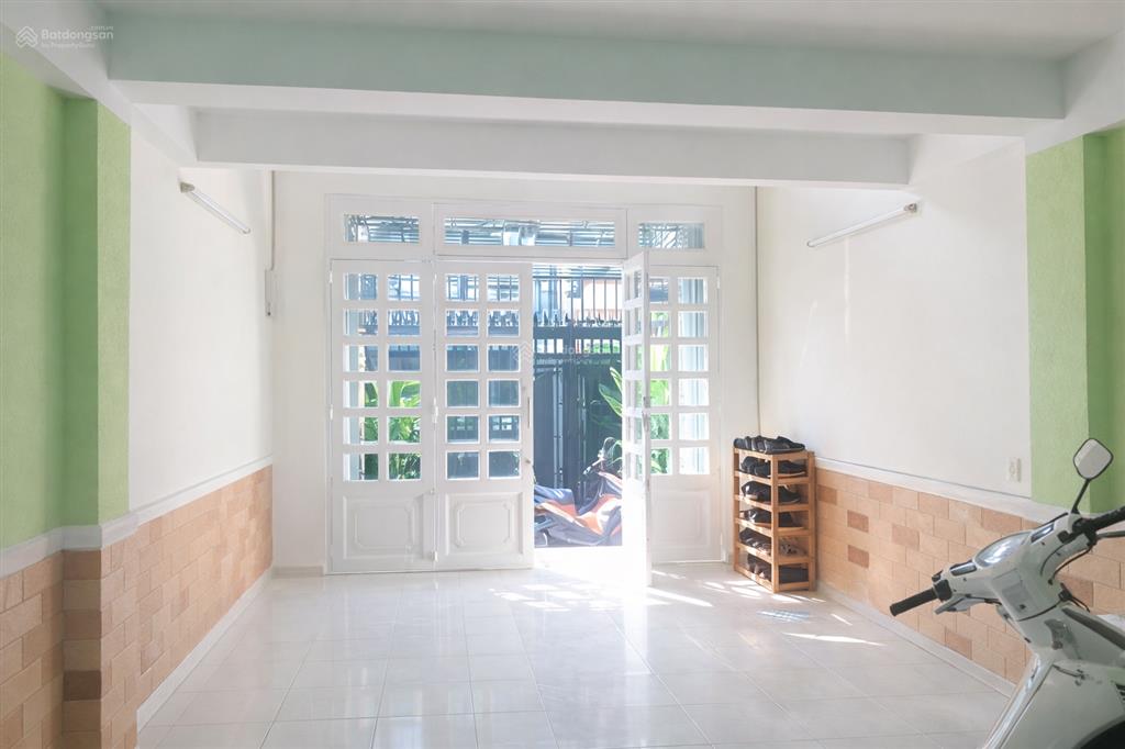 Hxh vip,sổ đẹp 100m2,5 tầng,ngay ngã 4 phú nhuận,chỉ nhỉnh 17 tỷ tl