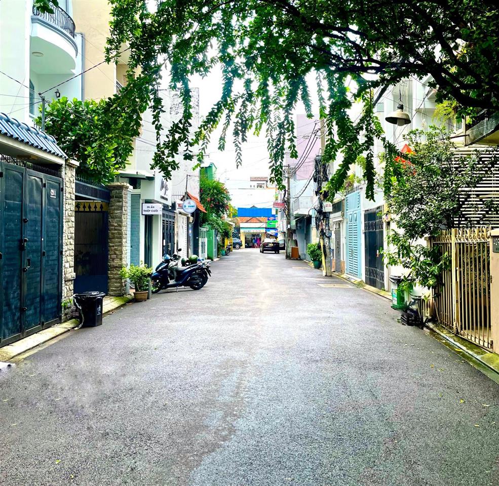 Hxh vip,sổ đẹp 100m2,5 tầng,ngay ngã 4 phú nhuận,chỉ nhỉnh 17 tỷ tl