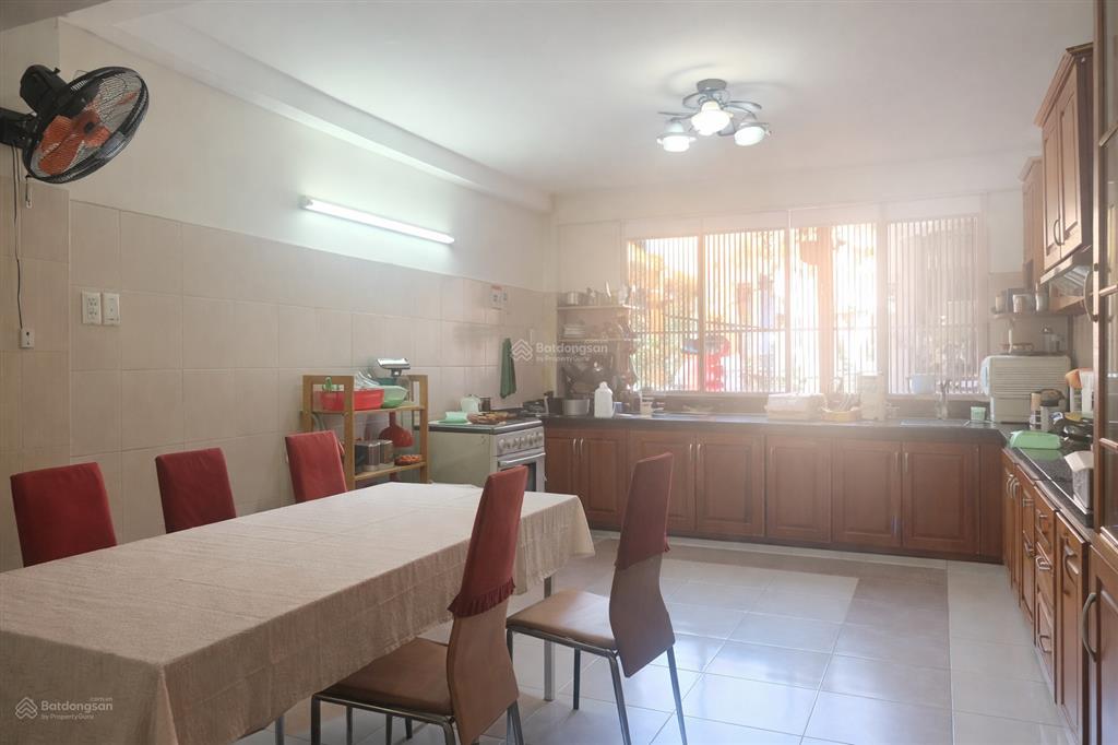 Hxh vip,sổ đẹp 100m2,5 tầng,ngay ngã 4 phú nhuận,chỉ nhỉnh 17 tỷ tl