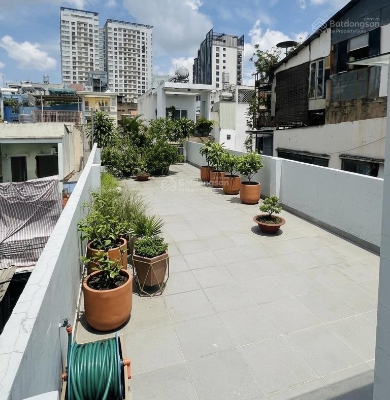 Nhà hiếm ở ngay  sát q1  hxh 7m huỳnh văn bánh  dt 80m2 (4x20m) chỉ 13.9 tỷ tl