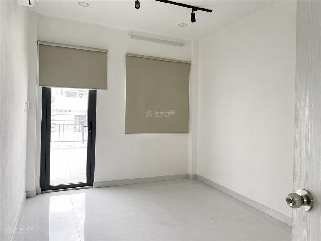 Gấp bán nhà 5 tầng hxh sát mặt tiền phan xích long  dt 72.2m2 (4.4x16m) chỉ 11.9 tỷ tl