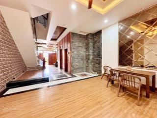 Cho thuê nhà 1 trệt 4 lầu phường an bình có thang máy máy lạnh âm trần full nội thất