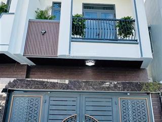 Bán nhà 1t2l hoàn công, sổ riêng, 1 xẹt đường chính , nội thất cao cấp, đậu được ô tô trong nhà