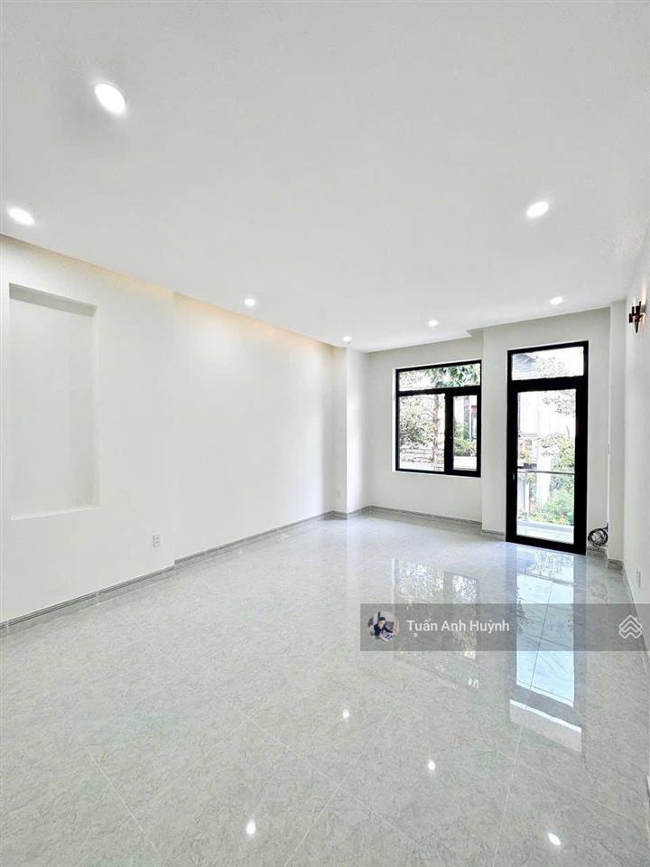 Bán căn nhà 1t2l khu dân cư d2d phường thống nhất thiết kế 3pn 4wc ô tô đậu trong nhà