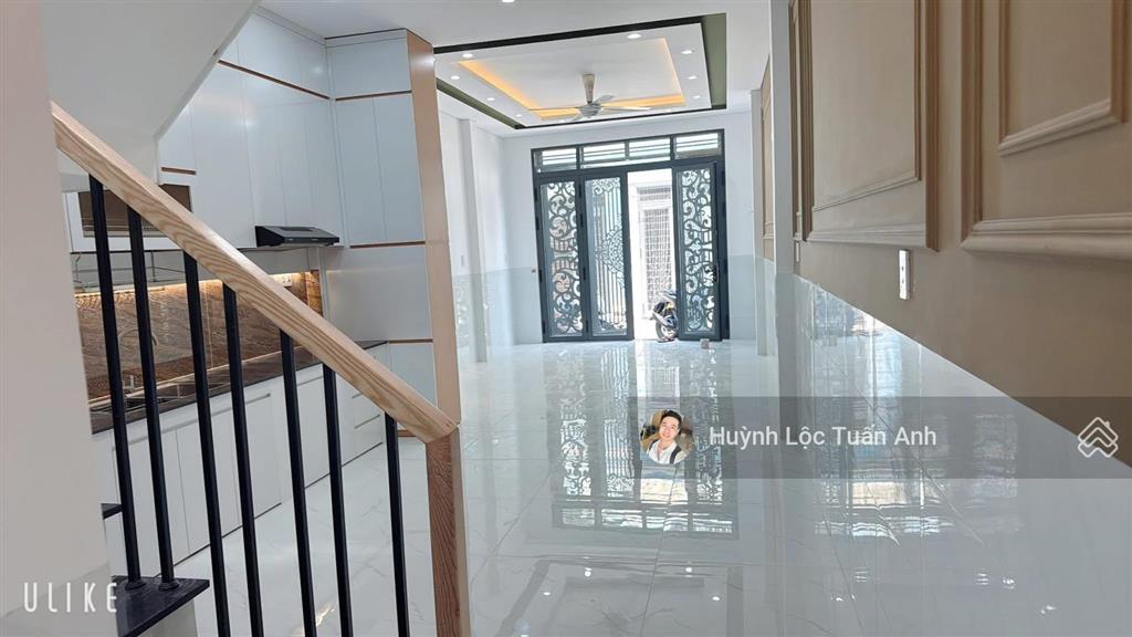 Nhà lầu mới đẹp gần giáo xứ thuận hòa, kdc tân phong biên hòa
sổ riêng, thổ cư đầy đủ