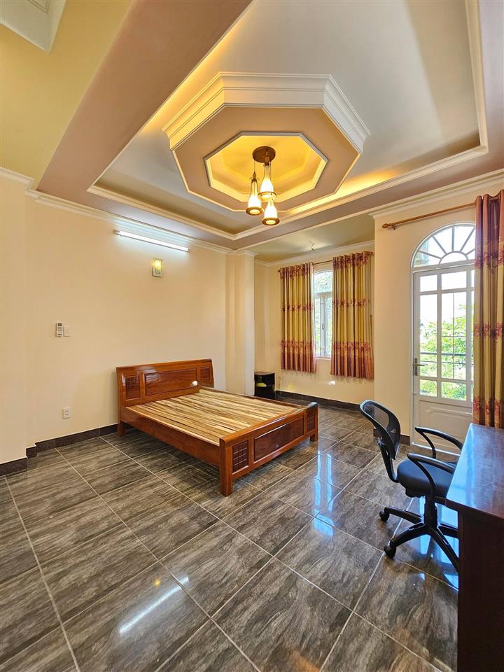 Cho thuê nhà nguyên căn làng báo chí, thảo điền, quận 2 (5x11,5m) 1 trệt 3 lầu. giá thuê 28tr/th