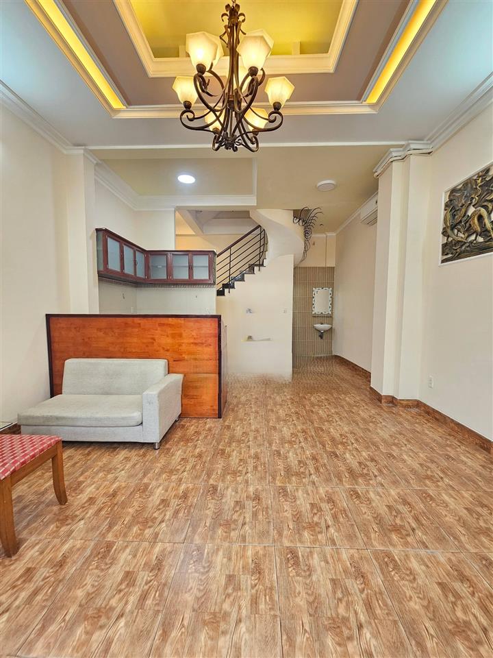 Cho thuê nhà nguyên căn làng báo chí, thảo điền, quận 2 (5x11,5m) 1 trệt 3 lầu. giá thuê 28tr/th