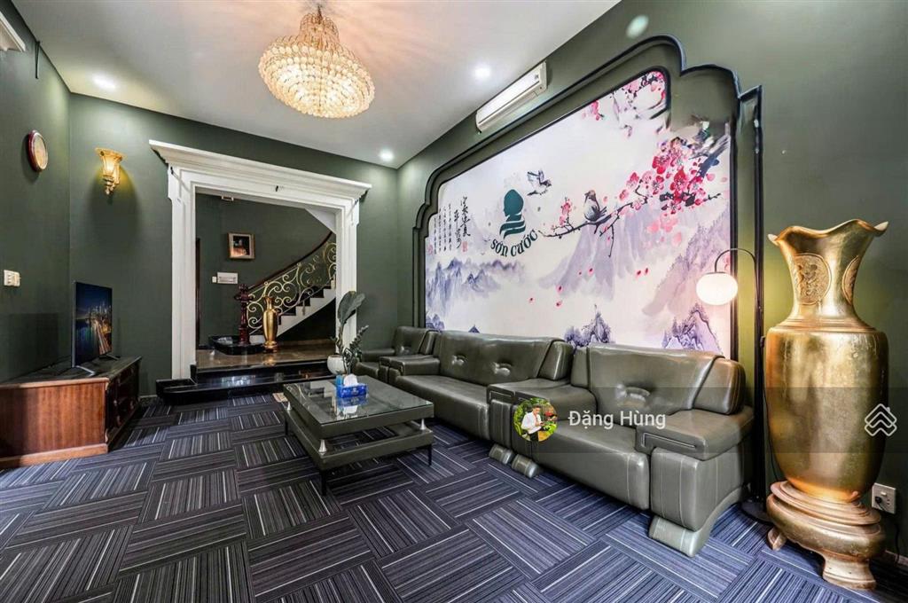 Cho thuê biệt thự nguyễn văn hưởng, thảo điền (rộng 360m2)  sẵn hồ bơi. giá thuê chỉ 129tr/th