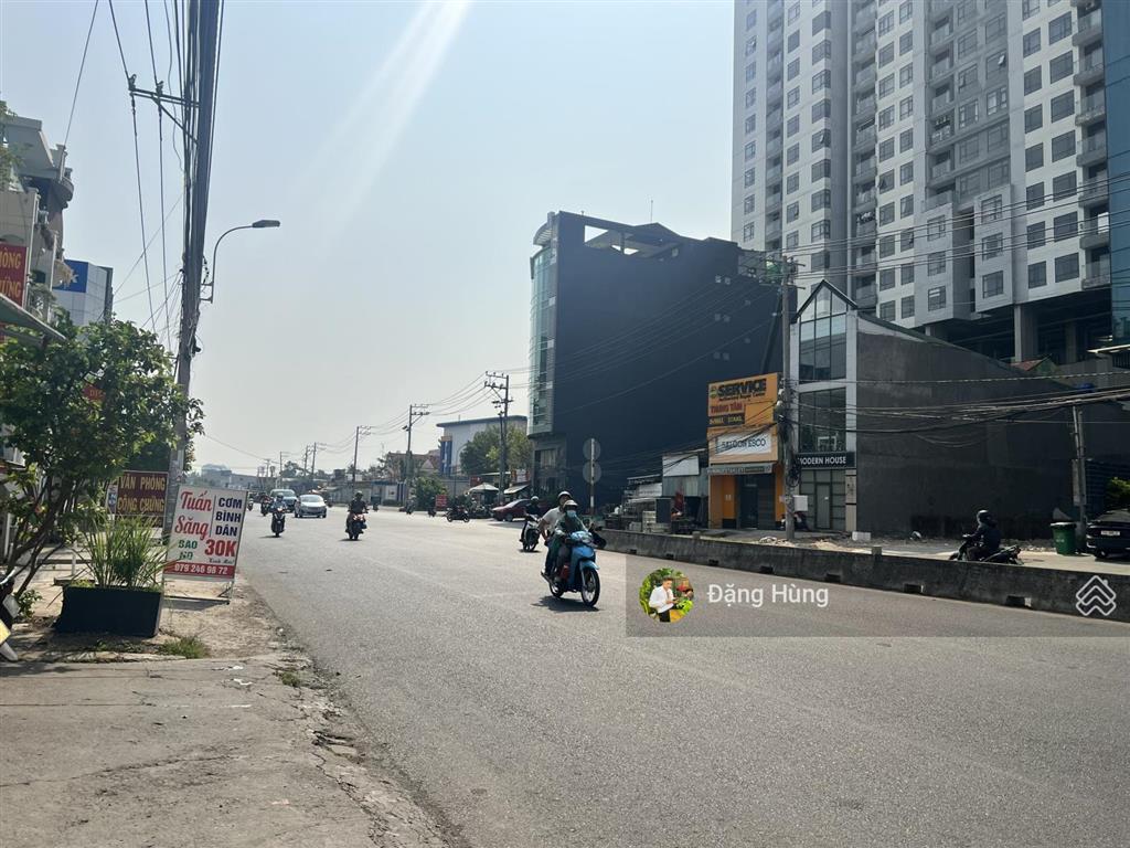 Cho thuê nguyên căn 1 trệt 3 lầu ngay mặt tiền lương định của. giá thuê 79tr/tháng. xem nhà ngay