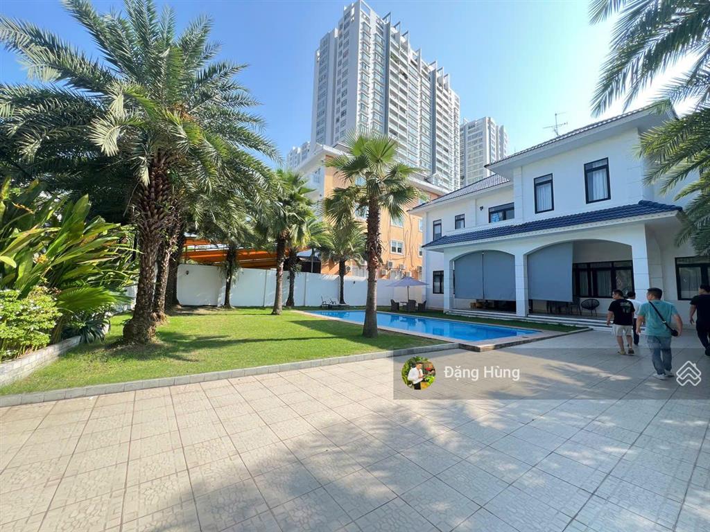 Cho thuê villa thảo điền, q2  hồ bơi, sân vườn 1 trệt 1 lầu, 6pn,6wc (450m2). giá 180tr/th