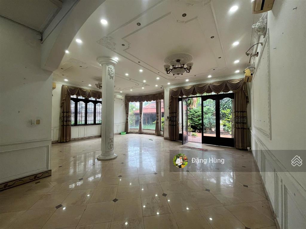 Biệt thự kinh doanh thảo điền, quận 2  rộng 500m2, 1 trệt 1 lầu, vị trí đẹp. giá 140tr/th