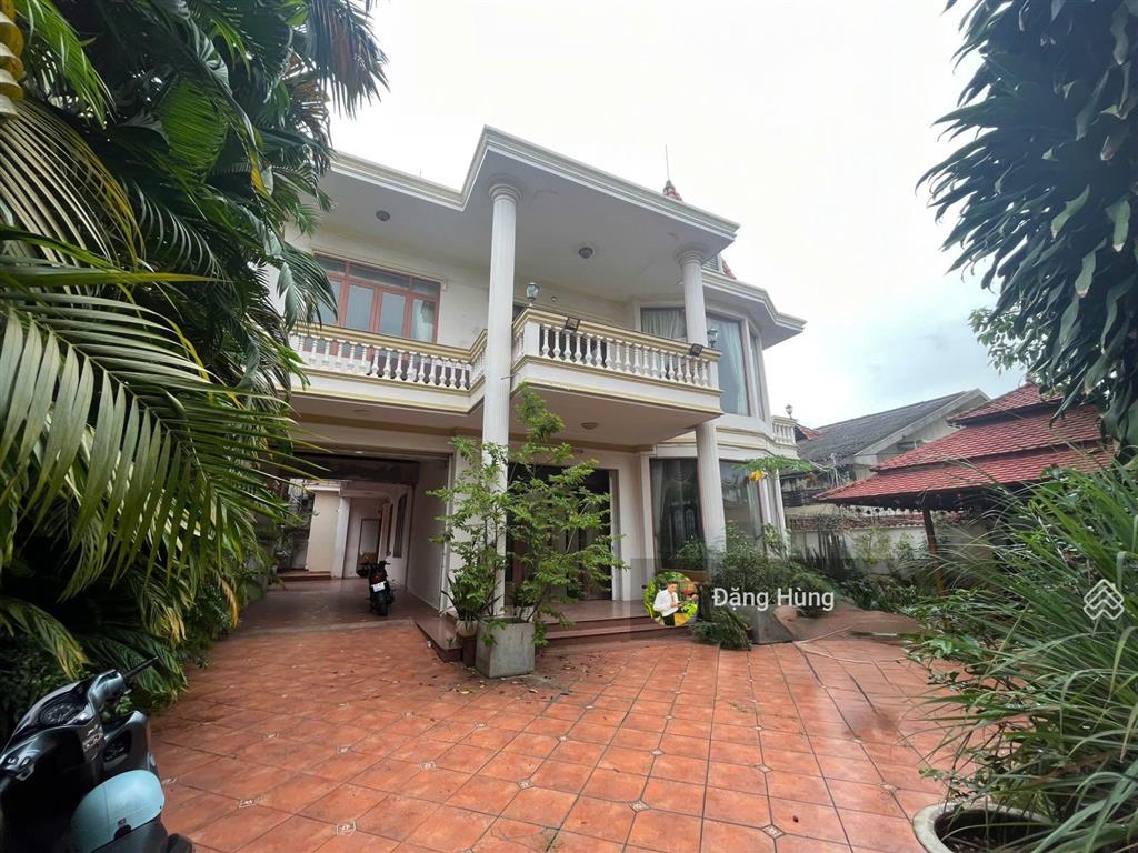 Biệt thự kinh doanh thảo điền, quận 2  rộng 500m2, 1 trệt 1 lầu, vị trí đẹp. giá 140tr/th