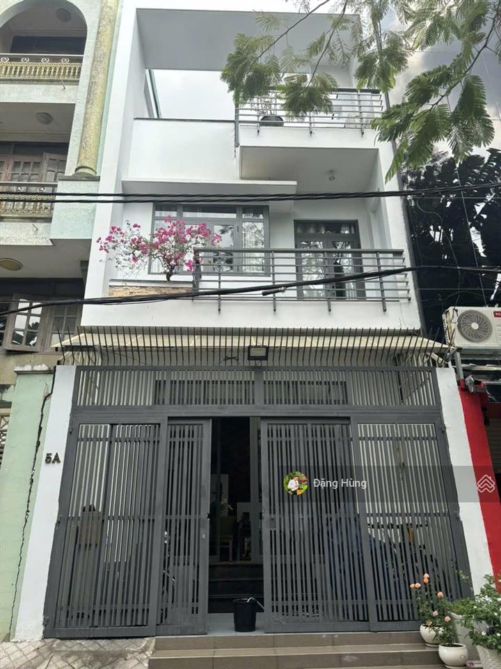 Cho thuê nhà nguyên căn 3 tầng khu làng báo chí (5x11m)  gần trường quốc tế. giá thuê 40tr/th