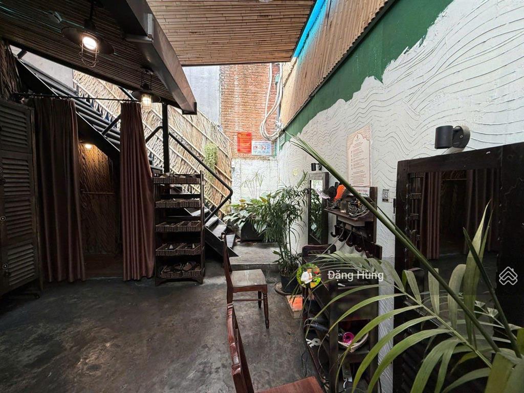 Cho thuê mặt bằng cạnh masteri thảo điền, quận 2  3 tầng (300m2). giá 92tr/th (đã vat)