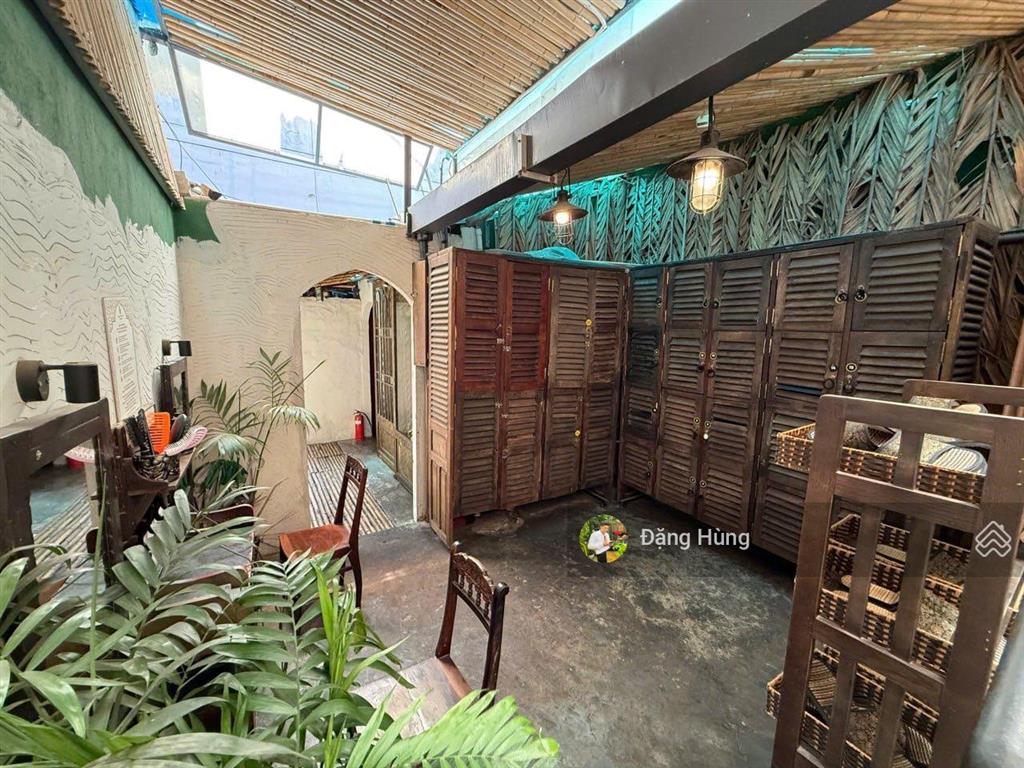 Cho thuê mặt bằng cạnh masteri thảo điền, quận 2  3 tầng (300m2). giá 92tr/th (đã vat)