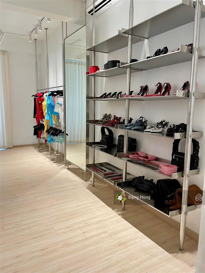 Cho thuê mặt bằng kinh doanh đẹp  tầng trệt thảo điền, quận 2 (150m2). giá thuê 54tr/th