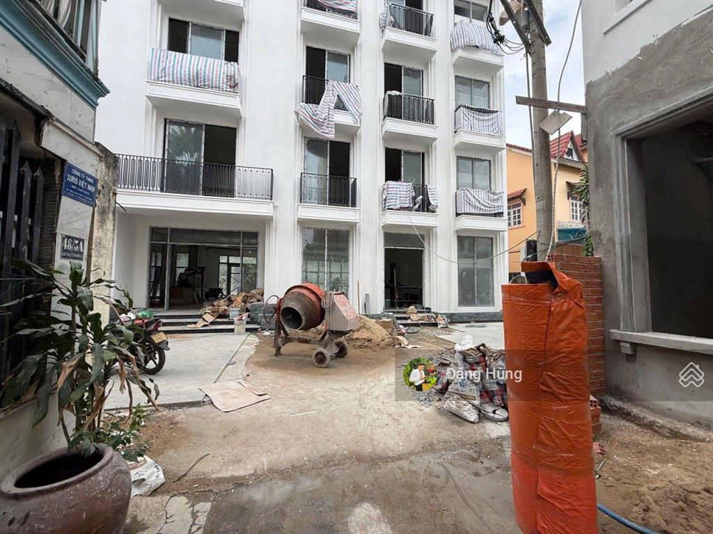 Cho thuê nhà phố xuân thủy, thảo điền, 1 trệt 3 lầu, sân thượng, vị trí đẹp. giá 70tr/th