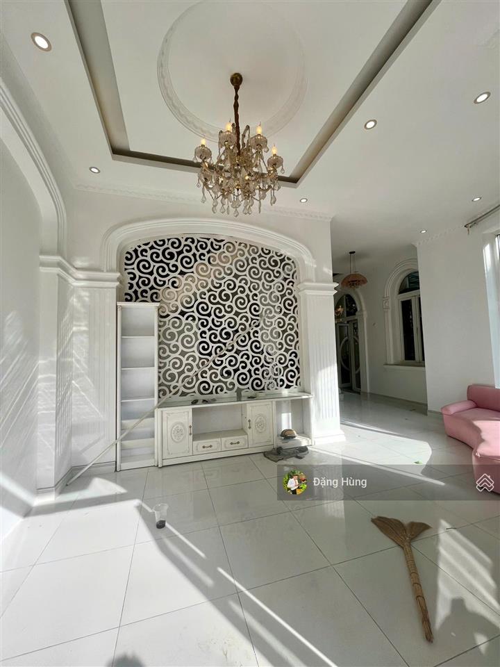 Biệt thự trần não, p.an khánh, quận 2 (450m2)  view sông  1 trệt 2 lầu. giá 65tr/th