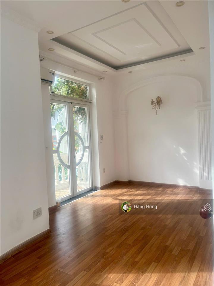 Biệt thự trần não, p.an khánh, quận 2 (450m2)  view sông  1 trệt 2 lầu. giá 65tr/th