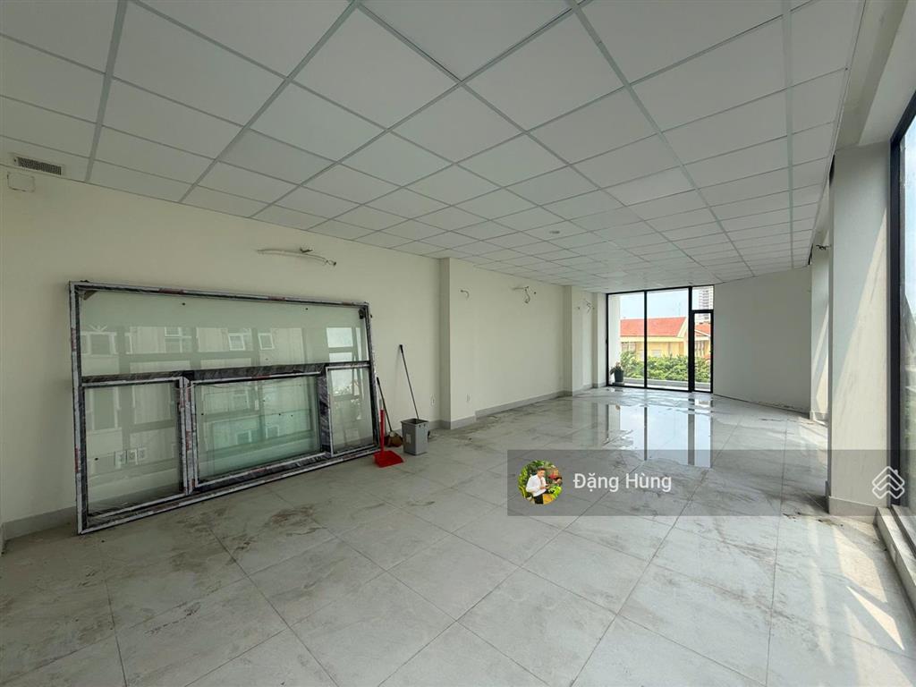 Sàn văn phòng 100m2, vị thế đẹp tại thạnh mỹ lợi  q2, gần trung tâm hành chính. giá 15tr/th