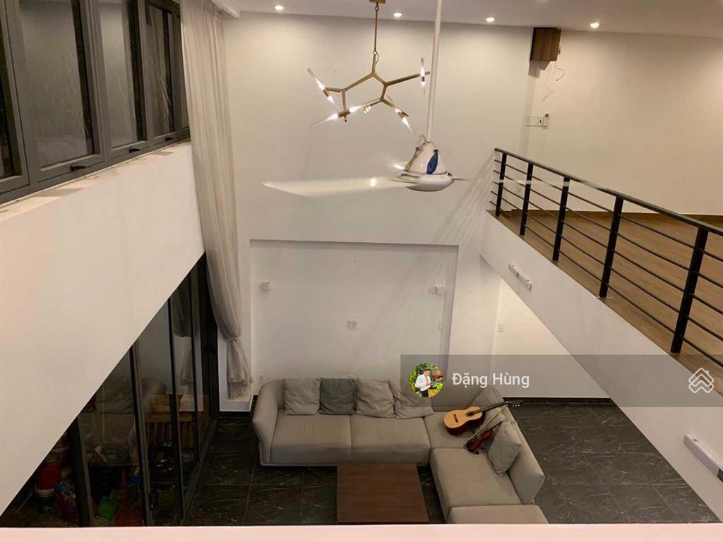 Cho thuê nhà khu vực an ninh 10x11m đường trúc đường trệt + lửng + 2 lầu, giá 80 tr/th, bao vat