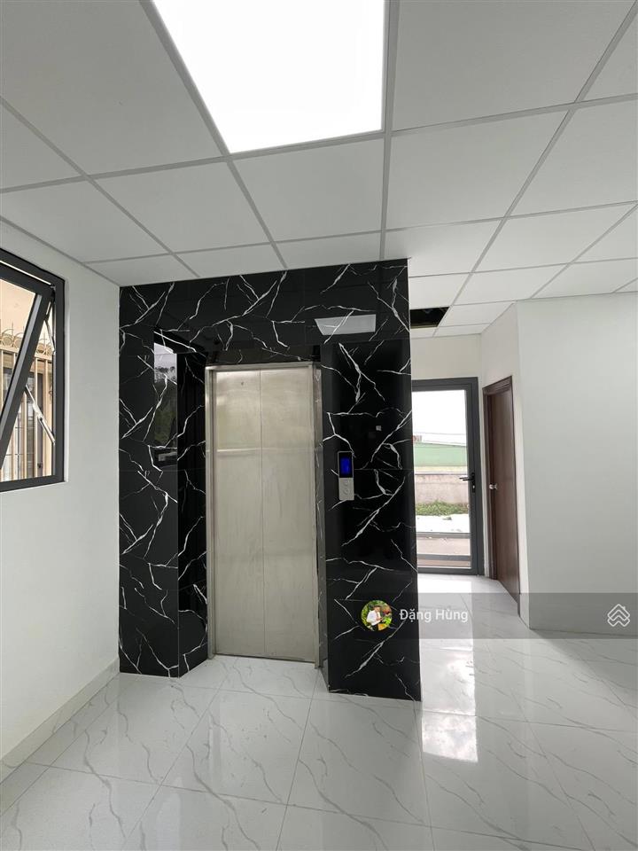 Cho thuê sàn văn phòng  mặt tiền lương định của  120m². giá chỉ 35 triệu/th