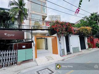 Nguyên căn thảo điền, quận 2  1 trệt 3 lầu, sẵn thang máy (4x18m). giá thuê 63tr/th