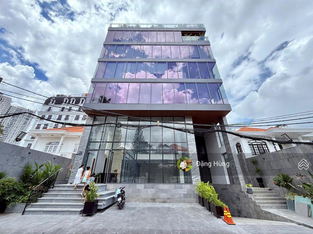 Sàn tầng trệt tòa nhà đường đặng hữu phổ, thảo điền (100m2). giá thuê 60tr/th