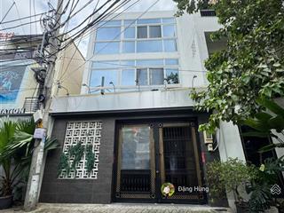 Cho thuê nhà kinh doanh  3 tầng  cạnh gateway thảo điền, quận 2. giá 80tr/th (bao vat)