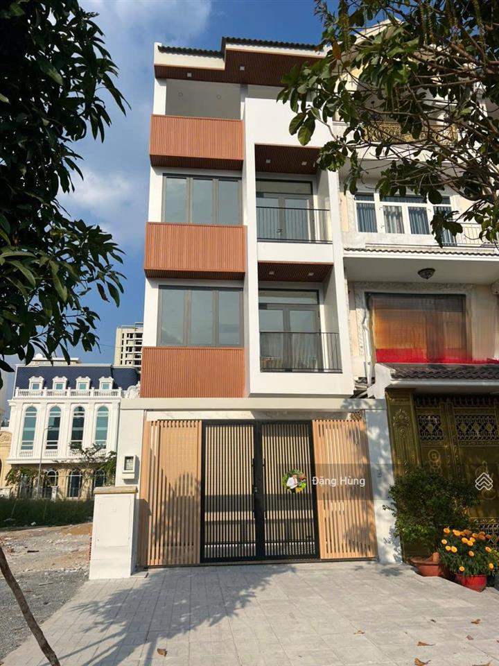 Nguyên căn trương văn bang, tml, q2  1 trệt 3 lầu, 7pn, 7wc. giá 50 triệu/tháng