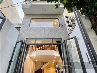 Cho thuê nguyên căn khu trung tâm gần xuân thủy (4x16m) 1 trệt 3 lầu. giá thuê 52tr/th