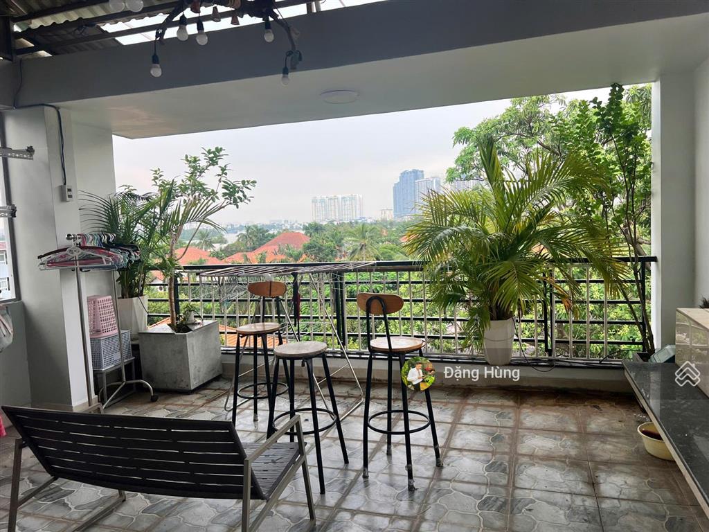 Cho thuê nhà nguyên căn 5x11m  làng báo chí, thảo điền, q2 (1 trệt 3 lầu). giá thuê 37tr/th
