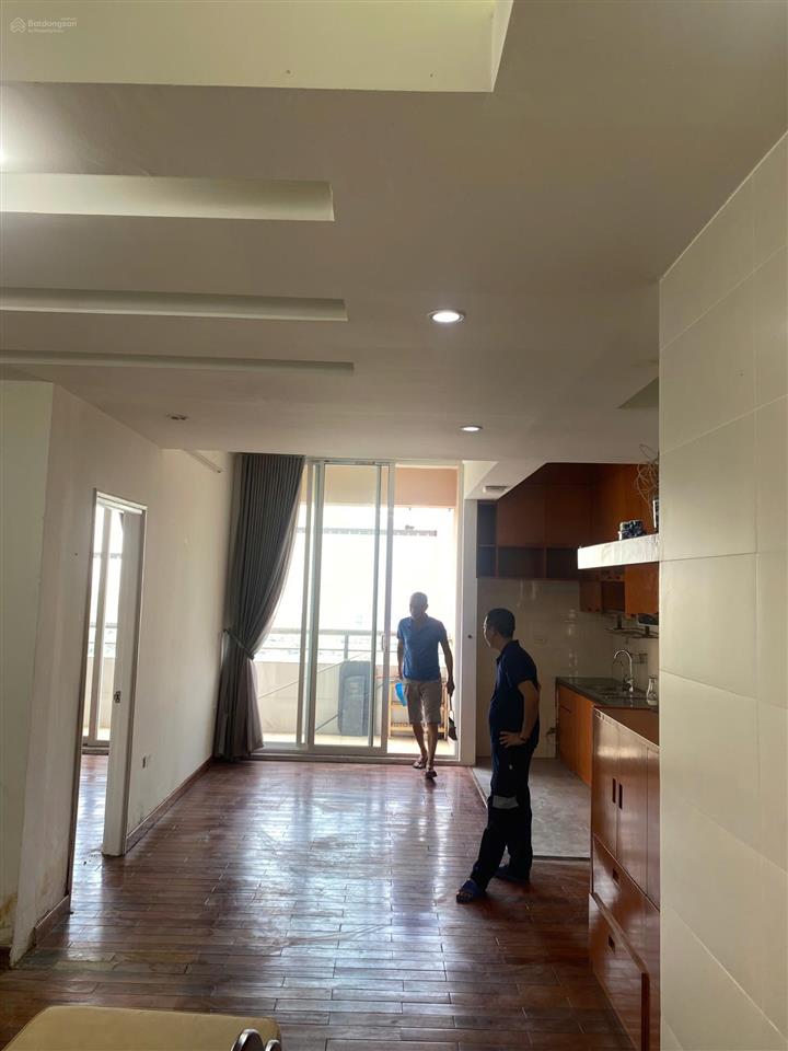 Chính chủ cần bán căn nhà phố thiên hiền 30m2, mt 3.3m, sẵn 5 tầng 1 tum giá tốt đầu tư thắng