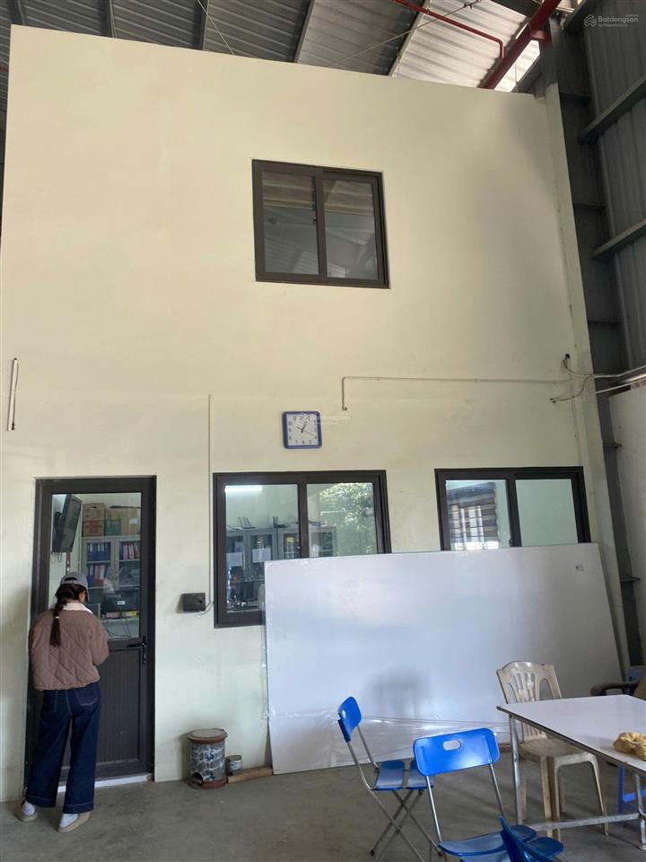 Cho thuê kho, xưởng độc lập xuân mai  chương mỹ  hà nội 3000m2, có 1700m2 nhà xưởng giá rẻ