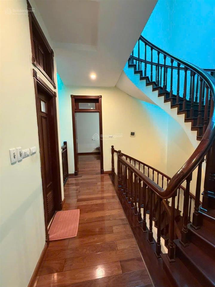 Chính chủ cho thuê nhà ngõ 80 trung kính, yên hòa,cầu giấy, hà nội 85m2,5 tầng ngõ oto đỗ cửa