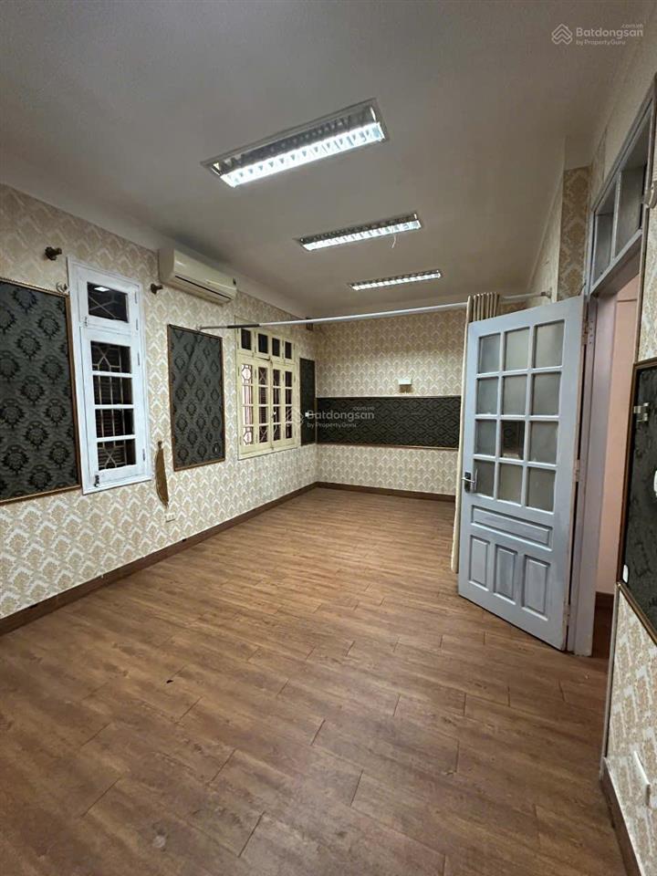 Cho thuê nhà nguyên căn, nhà riêng tại phố pháo đài láng,50m2, mt4m,sẵn 4 tầng giá chỉ 20tr/tháng