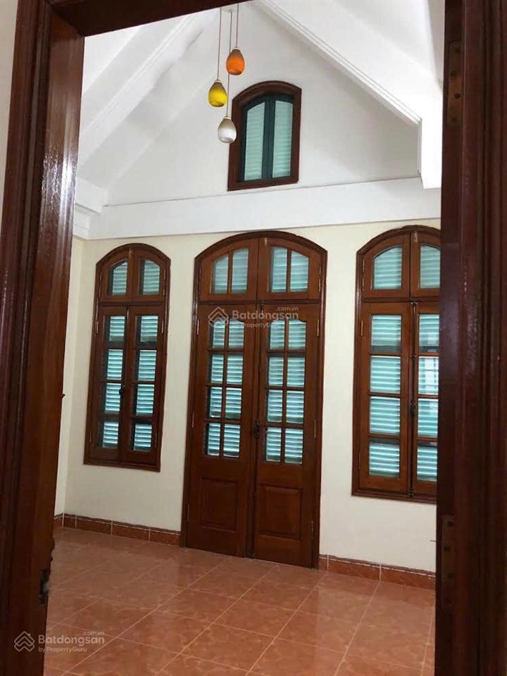 Cho thuê nhà ngõ nghĩa đô, 19tr/tháng 50m2,5 tầng mỗi tầng chia 2 phòng nhà đẹp 0989 031 ***