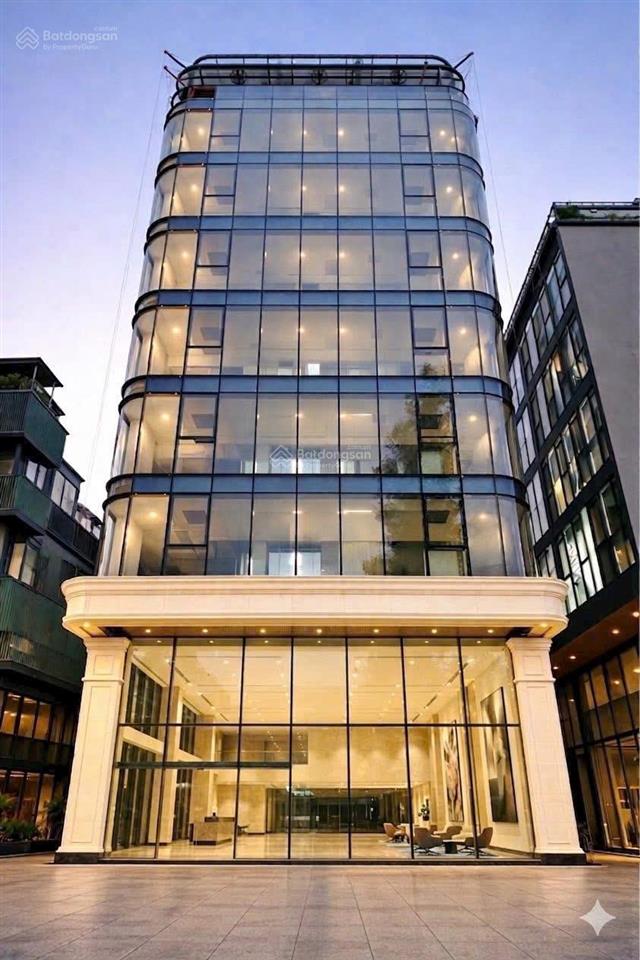 Cho thuê nhà 105tr/tháng ngay nam trung yên, cầu giấy. dt 100m2, 7 tầng, 1 hầm thông sàn thang máy