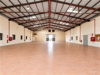 Cho thuê kho chỉ 80nghìn/m2 đại lộ thăng long, 1100m2, kho cao 6m có trạm điện  0989 031 ***