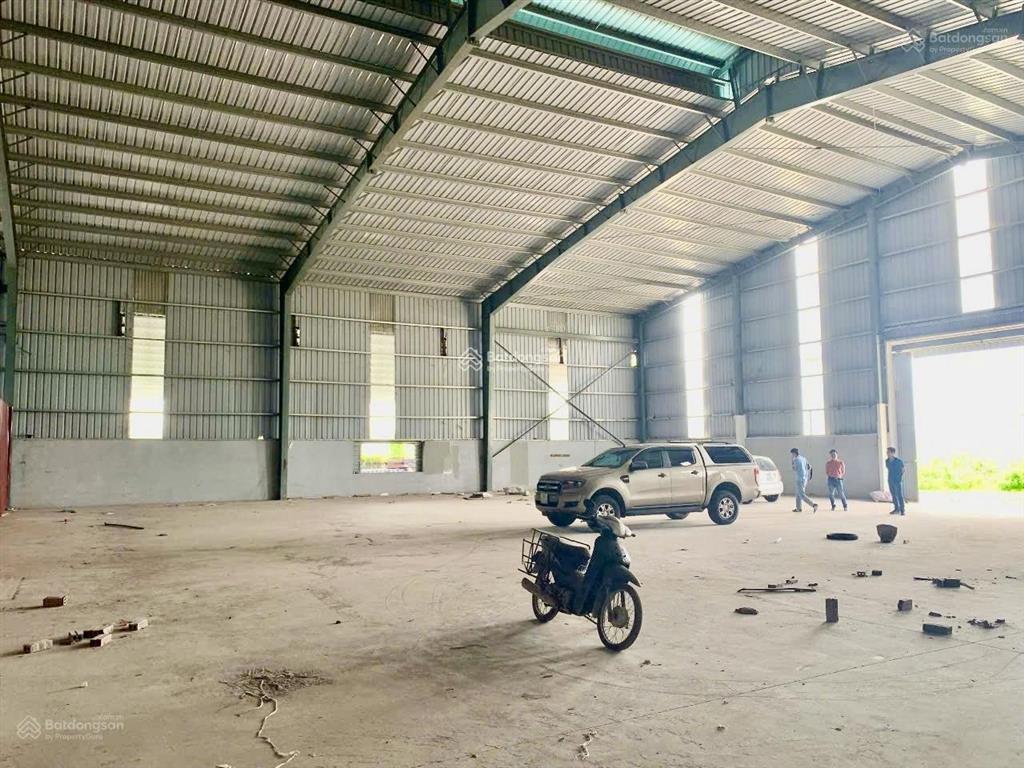 Cho thuê kho chỉ 80nghìn/m2 đại lộ thăng long, 1100m2, kho cao 6m có trạm điện  0989 031 ***