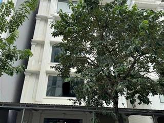 Cần cho liền kề nguyễn thị thập, 85m2, mt 7m, 6 tầng thang máy nhà đẹp giá 50tr/th 0989 031 ***