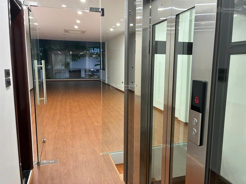 Cho thuê nhà mặt phố trung kính, 100m² gồm 6 tầng thang máy thông sàn mới tinh giá 80tr/th