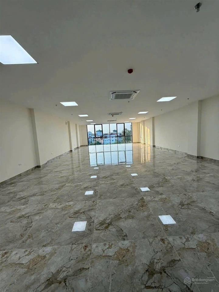 Cho thuê nhà mặt phố trung kính, 100m² gồm 6 tầng thang máy thông sàn mới tinh giá 80tr/th