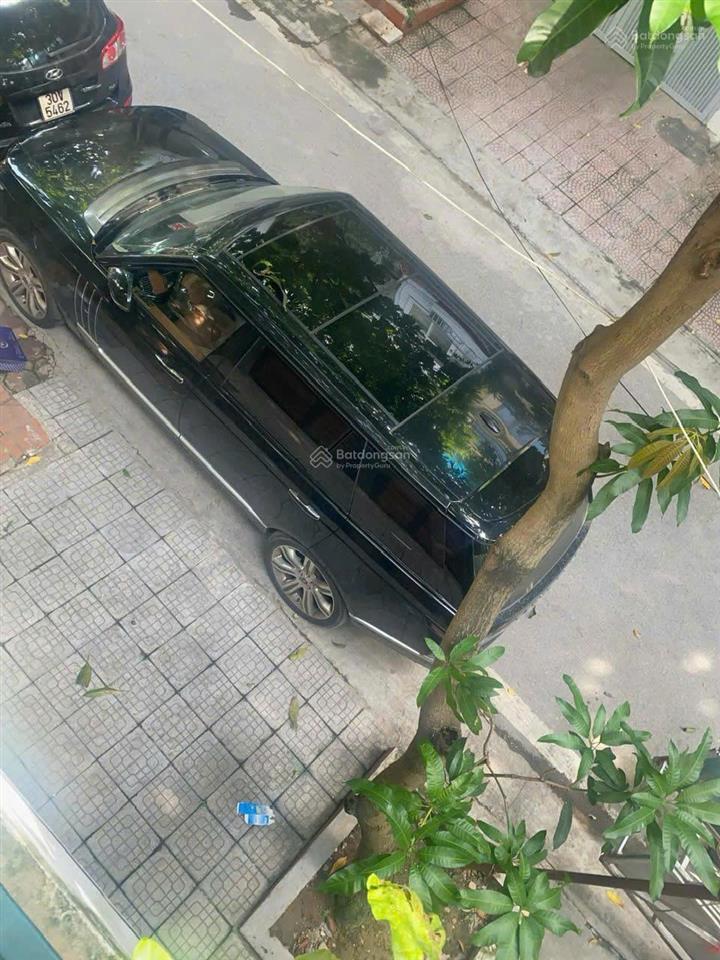 Cho thuê căn biệt thự kđt yên hòa,250m2, 4 tầng 1 hầm thang máy ở hoặc làm văn phòng chỉ 60tr/tháng