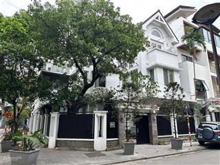 Cho thuê căn biệt thự kđt mới yên hòa,200m2 mt 12m, 3 tầng làm vp công ty giá 30tr/tháng 0989 031 ***