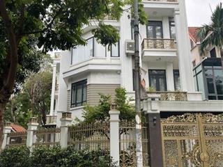 Cho thuê căn biệt thự thành thái, cầu giấy, 250m², mt 10m, 4 tầng có thang máy giá 60tr/th