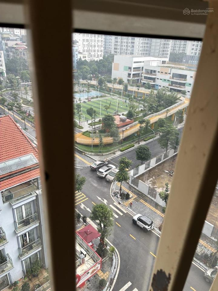 Chính chủ cho thuê căn hộ tập thể g2 thái thịnh, 50m2 nhà thoáng mát nội thất cơ bản  0989 031 ***