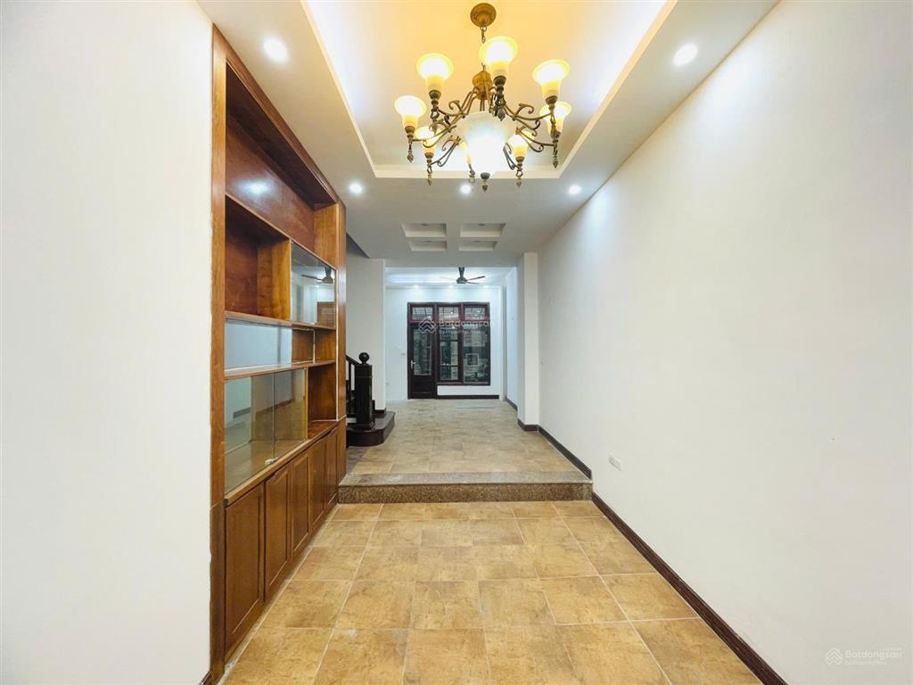 Chính chủ cho thuê nhà trung kính đôi, 55m2, 4 tầng nhà rất sạch đẹp làm vp công ty,  0989 031 ***