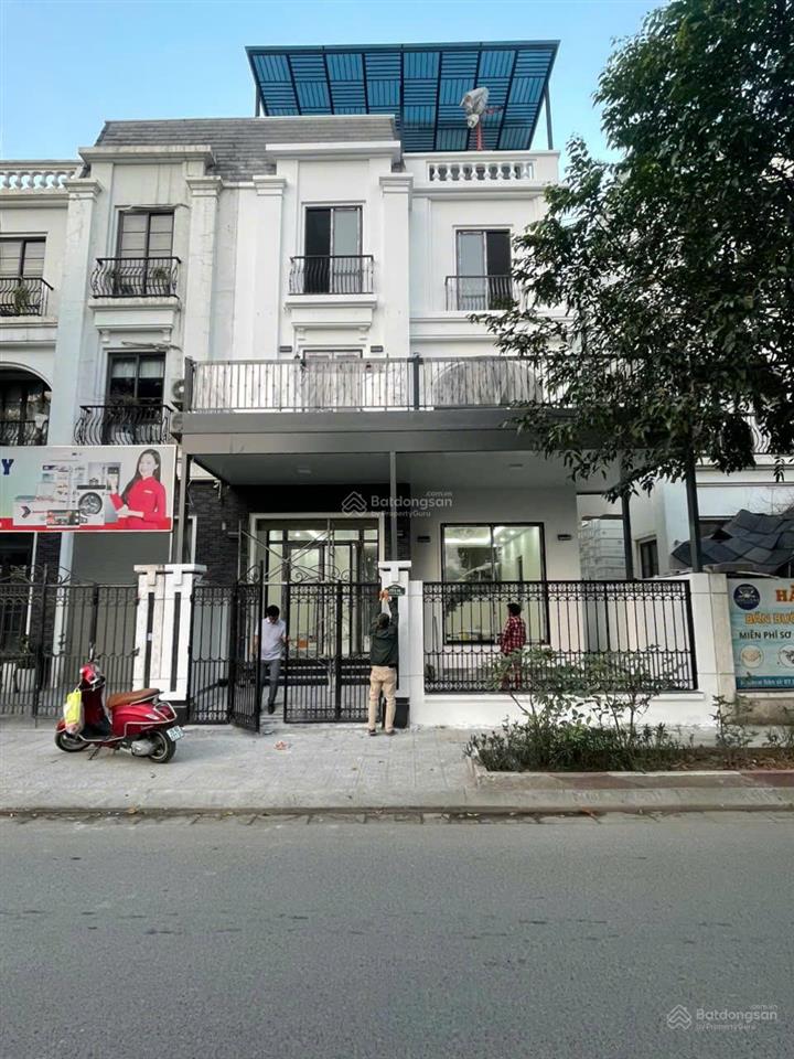Cho thuê nhà biệt thự kđt phùng khoang 80m2 5 tầng nhà đẹp bề thế làm vp hoặc ở giá chỉ 25tr/th